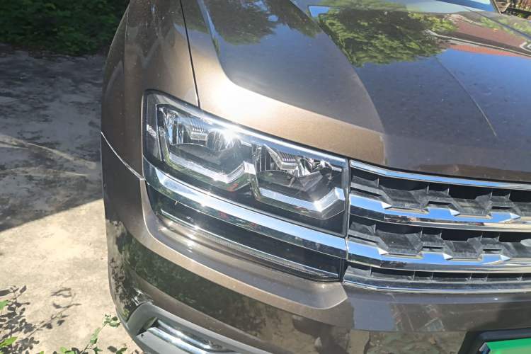Used Volkswagen Teramont 2017 330TSI Two-Wheel-Drive Luxury Edition Right Front Headlight