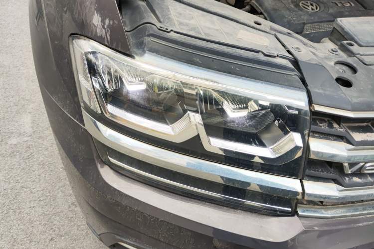Used Volkswagen Teramont 2017 380TSI Four-Wheel Drive Luxury Edition Right Front Headlight
