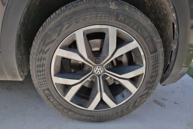 Used Volkswagen Teramont 2017 380TSI Four-Wheel Drive Luxury Edition Right Front Wheel Hub