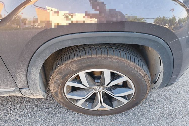 Used Volkswagen Teramont 2017 380TSI Four-Wheel Drive Luxury Edition Right Front Wheel Hub