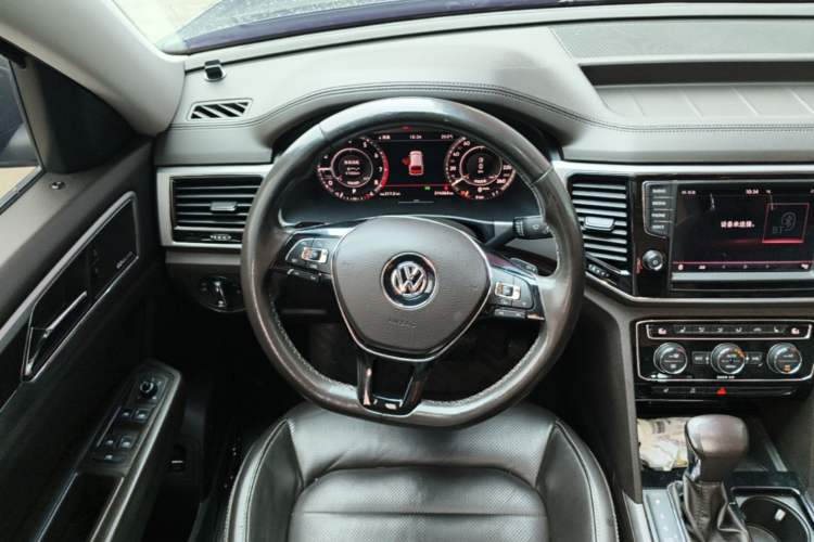 Used Volkswagen Teramont 2017 380TSI Four-Wheel Drive Flagship Edition Steering Wheel
