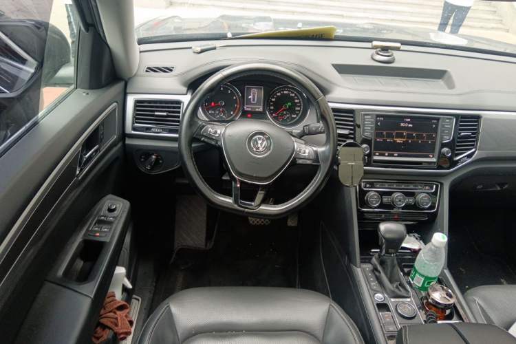Used Volkswagen Teramont 2017 530 V6 Four-Wheel Drive Luxury Edition Steering Wheel