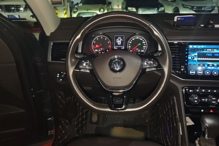 Used Volkswagen Teramont 2017 530 V6 Four-Wheel Drive Luxury Edition Steering Wheel