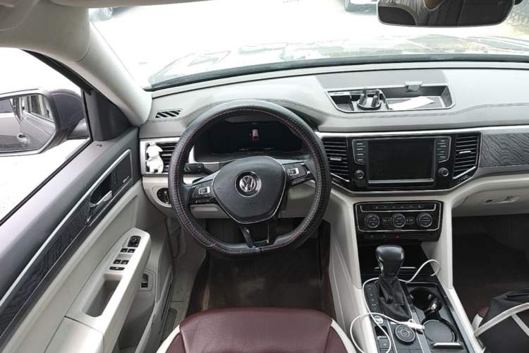 Used Volkswagen Teramont 2017 530 V6 Four-Wheel Drive Supreme Flagship Edition Steering Wheel