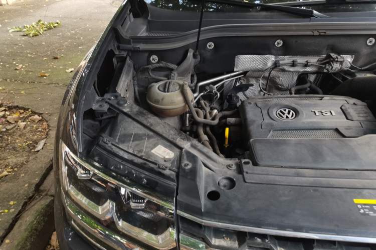 Used Volkswagen Teramont 2017 380TSI Four-Wheel Drive Luxury Edition Engine Bay Right