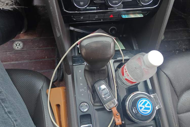 Used Volkswagen Teramont 2017 330TSI Two-Wheel-Drive Flagship Edition Gear Lever