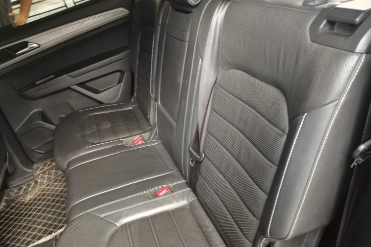 Used Volkswagen Teramont 2017 380TSI Four-Wheel Drive Luxury Edition Left Rear Seat