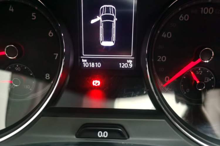 Used Volkswagen Teramont 2017 380TSI Four-Wheel Drive Comfort Edition Odometer Close Up