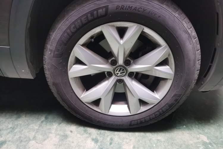 Used Volkswagen Teramont 2017 380TSI Four-Wheel Drive Comfort Edition Right Front Wheel Hub