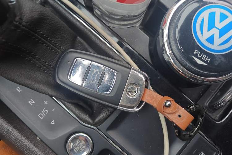 Used Volkswagen Teramont 2017 330TSI Two-Wheel-Drive Flagship Edition Vehicle Key