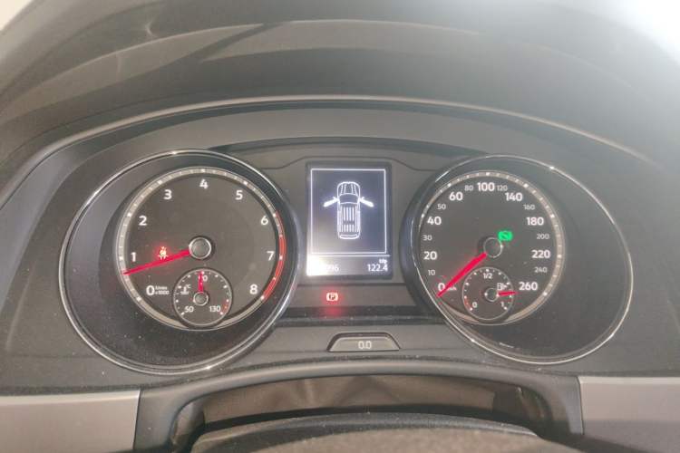 Used Volkswagen Teramont 2017 530 V6 Four-Wheel Drive Luxury Edition Instrument Cluster