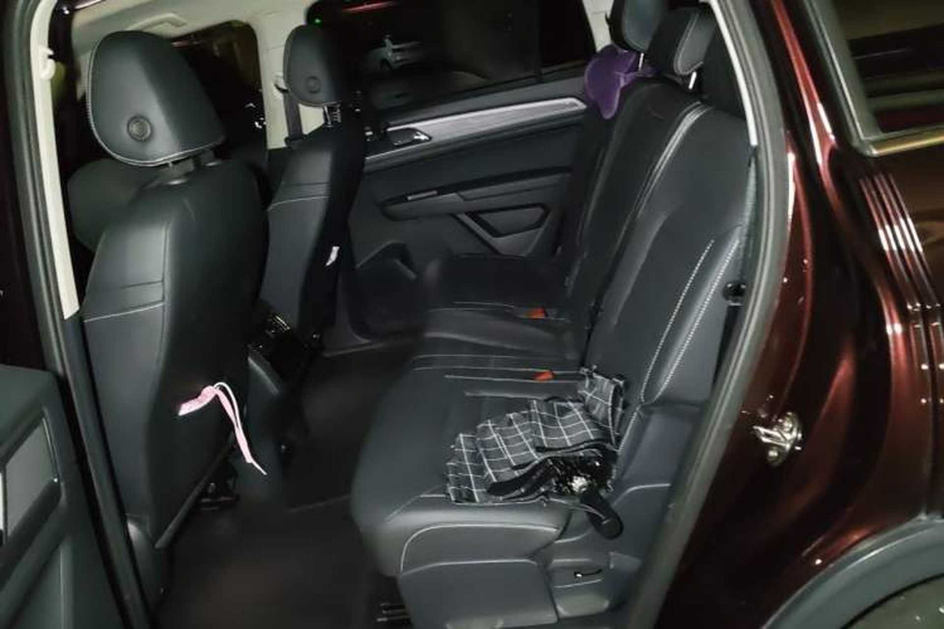 Used Volkswagen Teramont 2017 330TSI Two-Wheel-Drive Luxury Edition Left Rear Seat