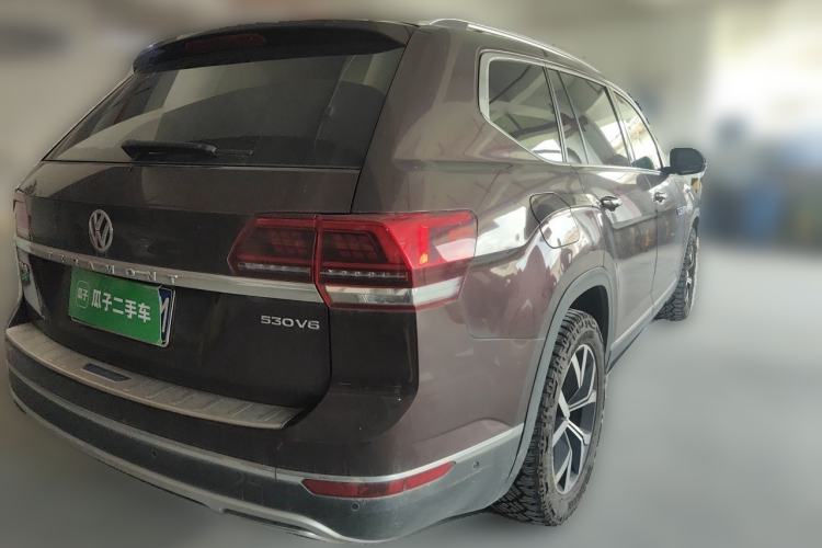Used Volkswagen Teramont 2017 530 V6 Four-Wheel Drive Luxury Edition Rear Right 45 Deg