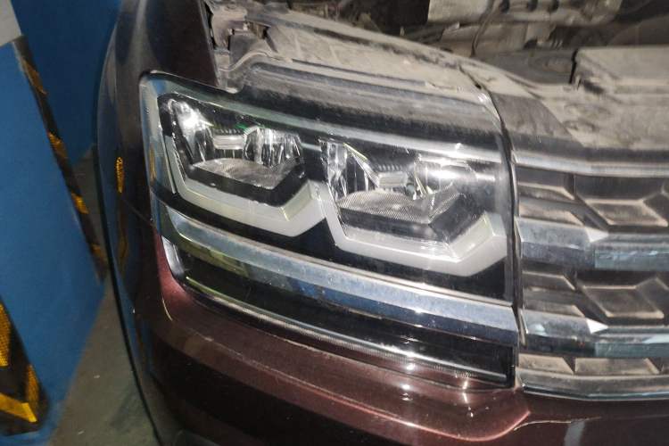 Used Volkswagen Teramont 2017 380TSI Four-Wheel Drive Luxury Edition Right Front Headlight
