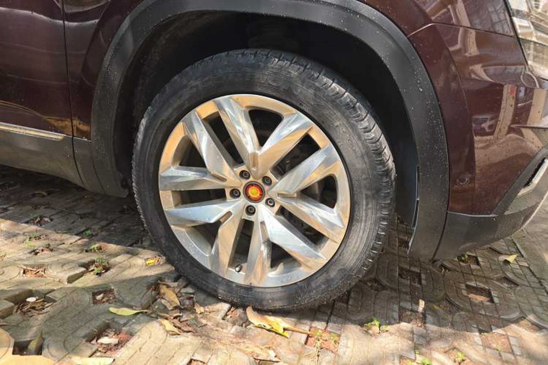 Used Volkswagen Teramont 2017 530 V6 Four-Wheel Drive Flagship Edition Right Front Wheel Hub