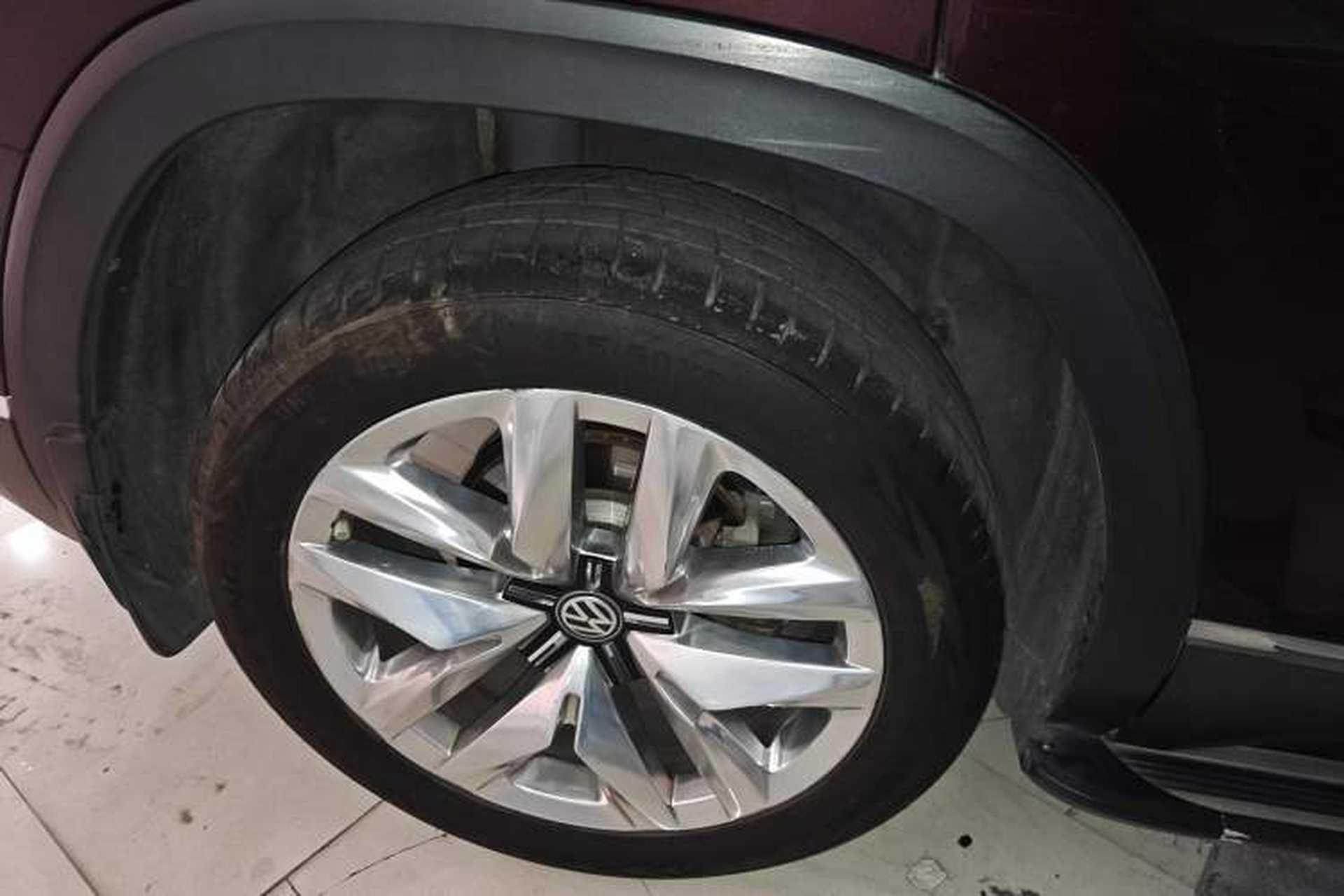 Used Volkswagen Teramont 2017 380TSI Four-Wheel Drive Flagship Edition Right Rear Wheel Hub