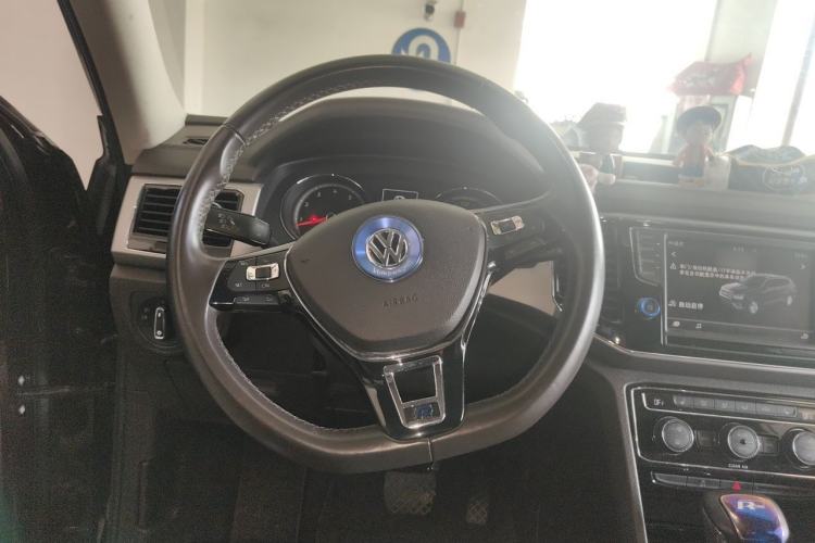 Used Volkswagen Teramont 2017 530 V6 Four-Wheel Drive Luxury Edition Steering Wheel