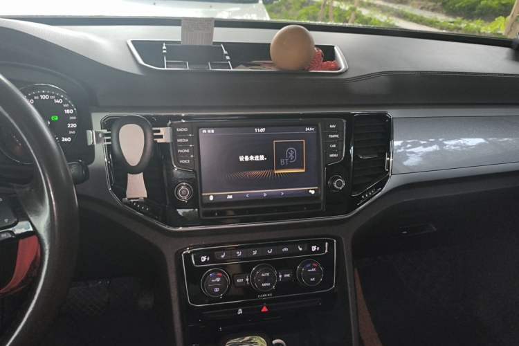 Used Volkswagen Teramont 2017 380TSI Four-Wheel Drive Luxury Edition Audio And AC Panel