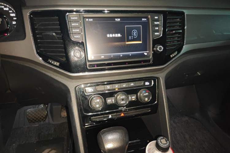 Used Volkswagen Teramont 2017 380TSI Four-Wheel Drive Comfort Edition Audio And AC Panel