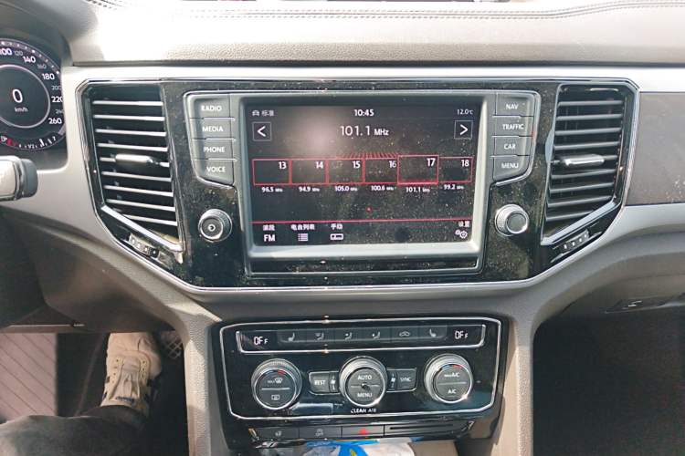 Used Volkswagen Teramont 2017 380TSI Four-Wheel Drive Flagship Edition Audio And AC Panel