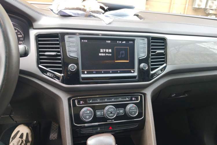 Used Volkswagen Teramont 2017 380TSI Four-Wheel Drive Luxury Edition Audio And AC Panel