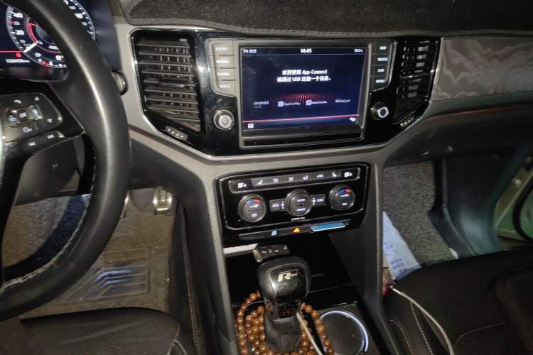 Used Volkswagen Teramont 2017 380TSI Four-Wheel Drive Luxury Edition Audio And AC Panel