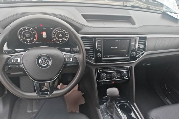 Used Volkswagen Teramont 2017 530 V6 Four-Wheel Drive Supreme Flagship Edition Center Console