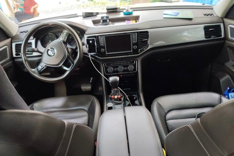 Used Volkswagen Teramont 2017 380TSI Four-Wheel Drive Luxury Edition Center Console
