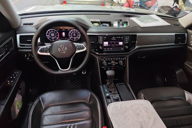 Used Volkswagen Teramont 2017 530 V6 Four-Wheel Drive Supreme Flagship Edition Center Console