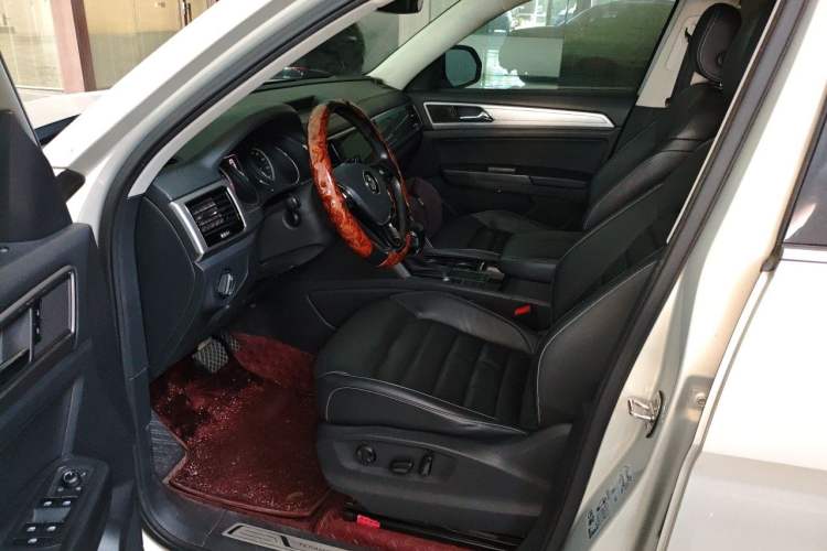 Used Volkswagen Teramont 2017 330TSI Two-Wheel-Drive Luxury Edition Driver Seat