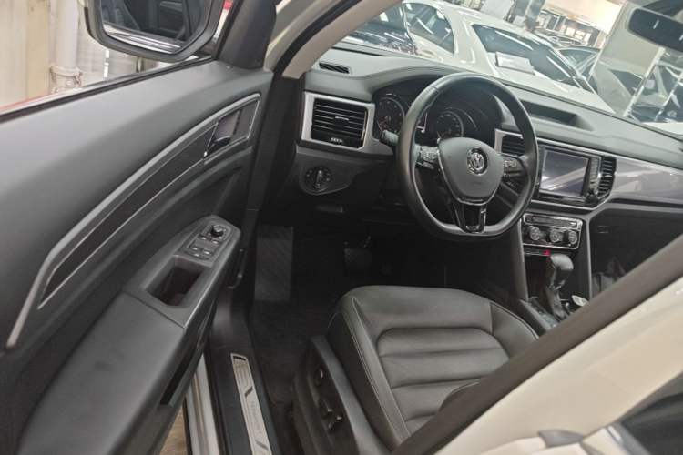 Used Volkswagen Teramont 2017 530 V6 Four-Wheel Drive Luxury Edition Driver Seat