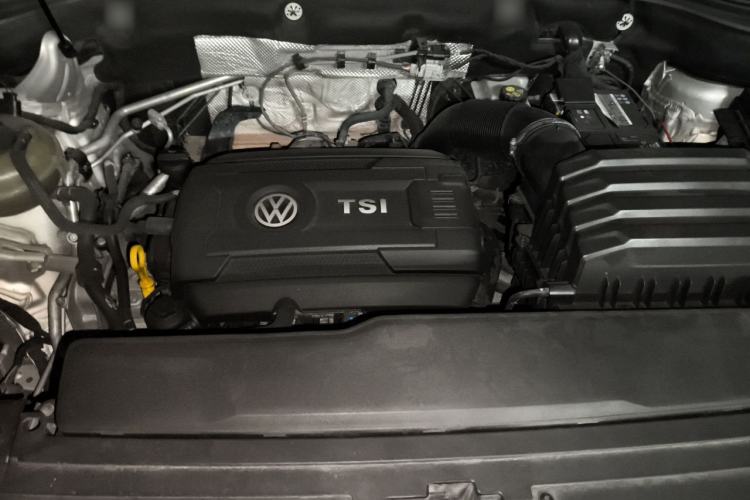 Used Volkswagen Teramont 2017 380TSI Four-Wheel Drive Luxury Edition Engine Bay