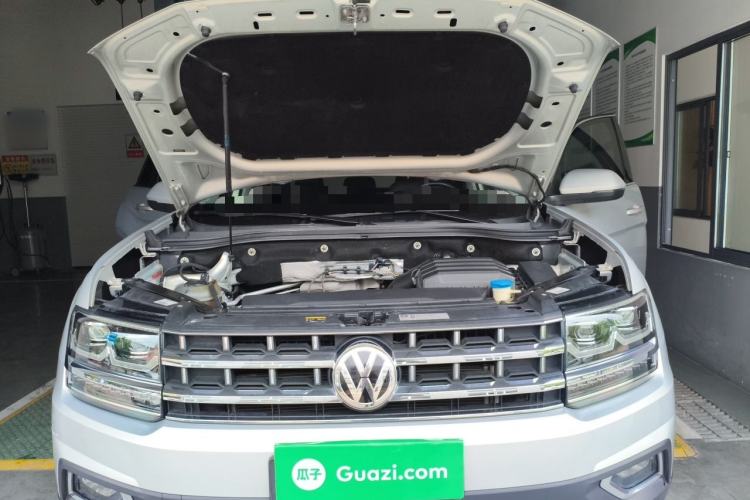 Used Volkswagen Teramont 2017 380TSI Four-Wheel Drive Flagship Edition Engine Bay
