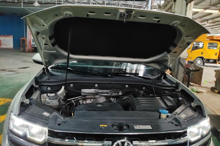 Used Volkswagen Teramont 2017 330TSI Two-Wheel-Drive Luxury Edition Engine Bay