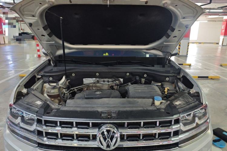 Used Volkswagen Teramont 2017 330TSI Two-Wheel-Drive Luxury Edition Engine Bay