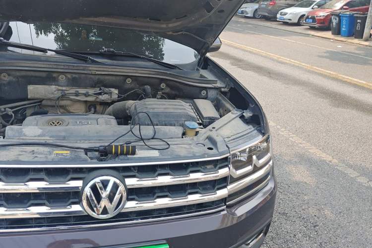 Used Volkswagen Teramont 2017 380TSI Four-Wheel Drive Luxury Edition Engine Bay Left