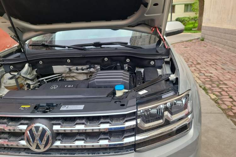 Used Volkswagen Teramont 2017 380TSI Four-Wheel Drive Luxury Edition Engine Bay Left