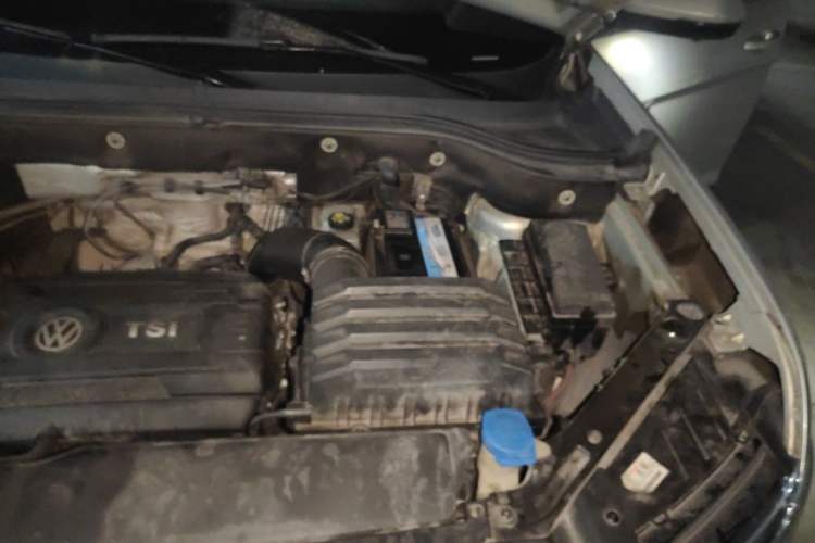 Used Volkswagen Teramont  Engine Bay Left
