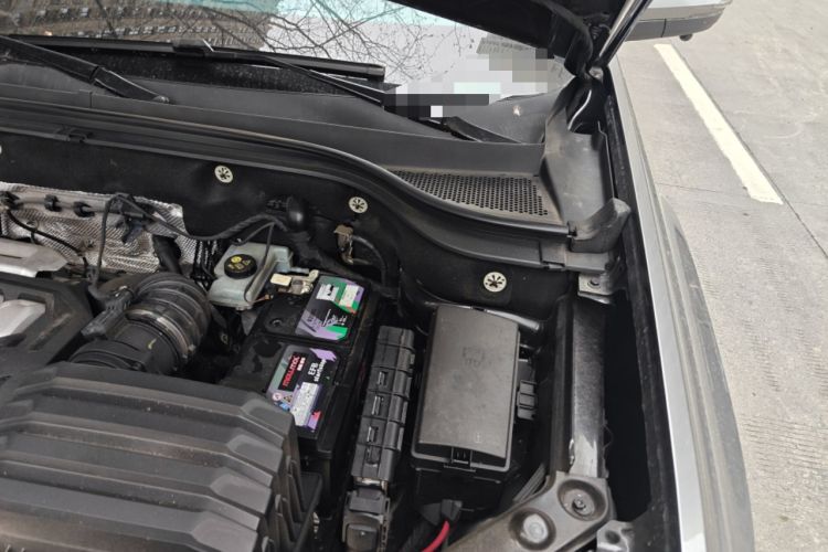 Used Volkswagen Teramont 2017 530 V6 Four-Wheel Drive Luxury Edition Engine Bay Left