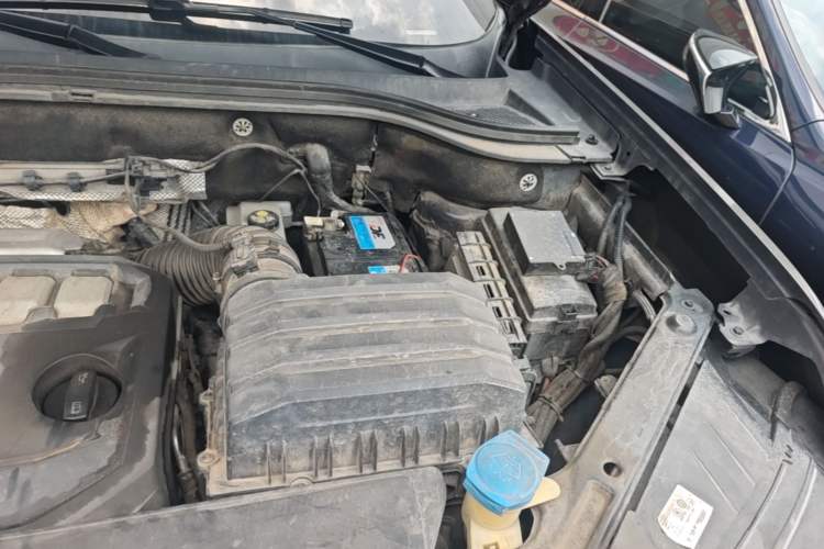 Used Volkswagen Teramont 2017 530 V6 Four-Wheel Drive Luxury Edition Engine Bay Left