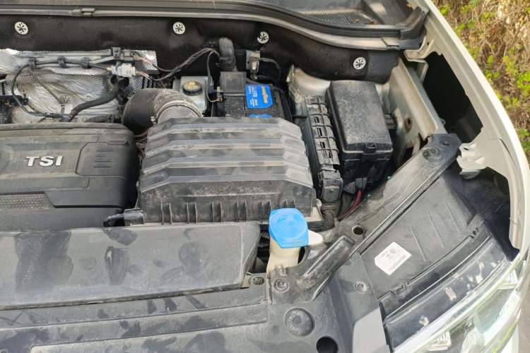 Used Volkswagen Teramont 2017 380TSI Four-Wheel Drive Luxury Edition Engine Bay Left