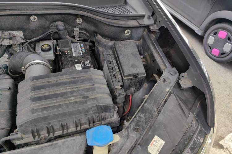Used Volkswagen Teramont 2017 380TSI Four-Wheel Drive Luxury Edition Engine Bay Left