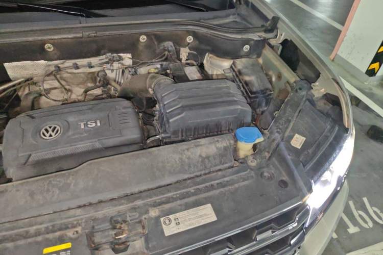 Used Volkswagen Teramont 2017 380TSI Four-Wheel Drive Luxury Edition Engine Bay Left