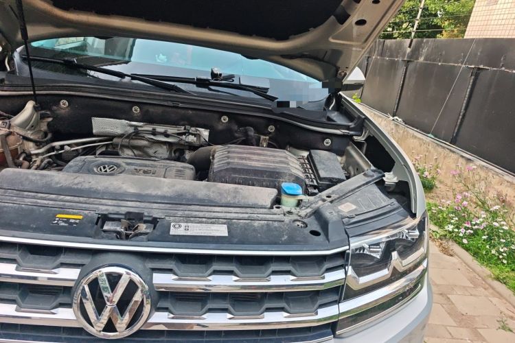 Used Volkswagen Teramont 2017 380TSI Four-Wheel Drive Luxury Edition Engine Bay Left