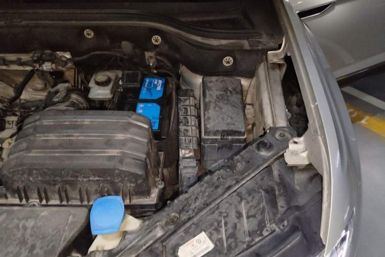 Used Volkswagen Teramont 2017 330TSI Two-Wheel-Drive Luxury Edition Engine Bay Left