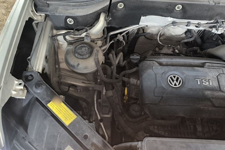 Used Volkswagen Teramont 2017 380TSI Four-Wheel Drive Luxury Edition Engine Bay Right