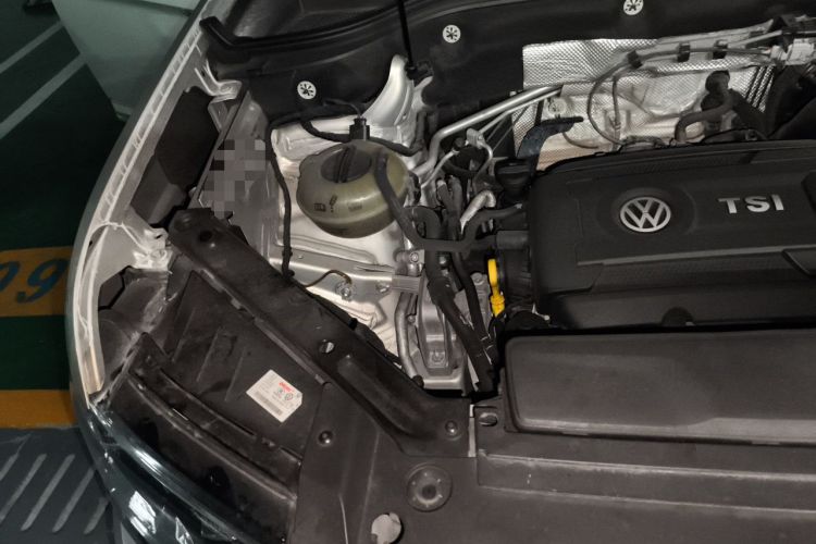 Used Volkswagen Teramont 2017 380TSI Four-Wheel Drive Luxury Edition Engine Bay Right