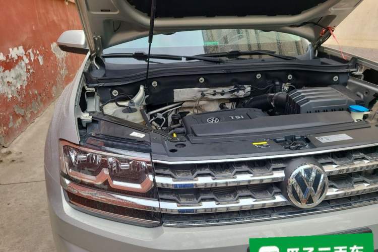 Used Volkswagen Teramont 2017 380TSI Four-Wheel Drive Luxury Edition Engine Bay Right