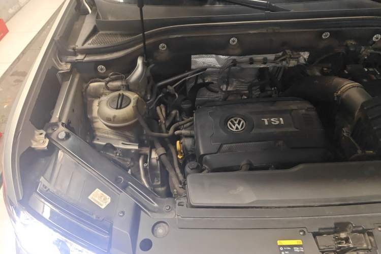 Used Volkswagen Teramont 2017 380TSI Four-Wheel Drive Luxury Edition Engine Bay Right