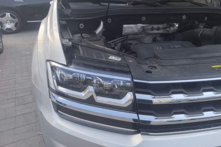 Used Volkswagen Teramont 2017 380TSI Four-Wheel Drive Luxury Edition Engine Bay Right